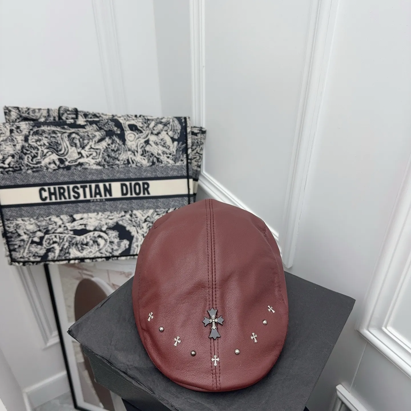 Autumn and winter Crow Heart ✝️ New forward hat! New lambskin super soft and textured!